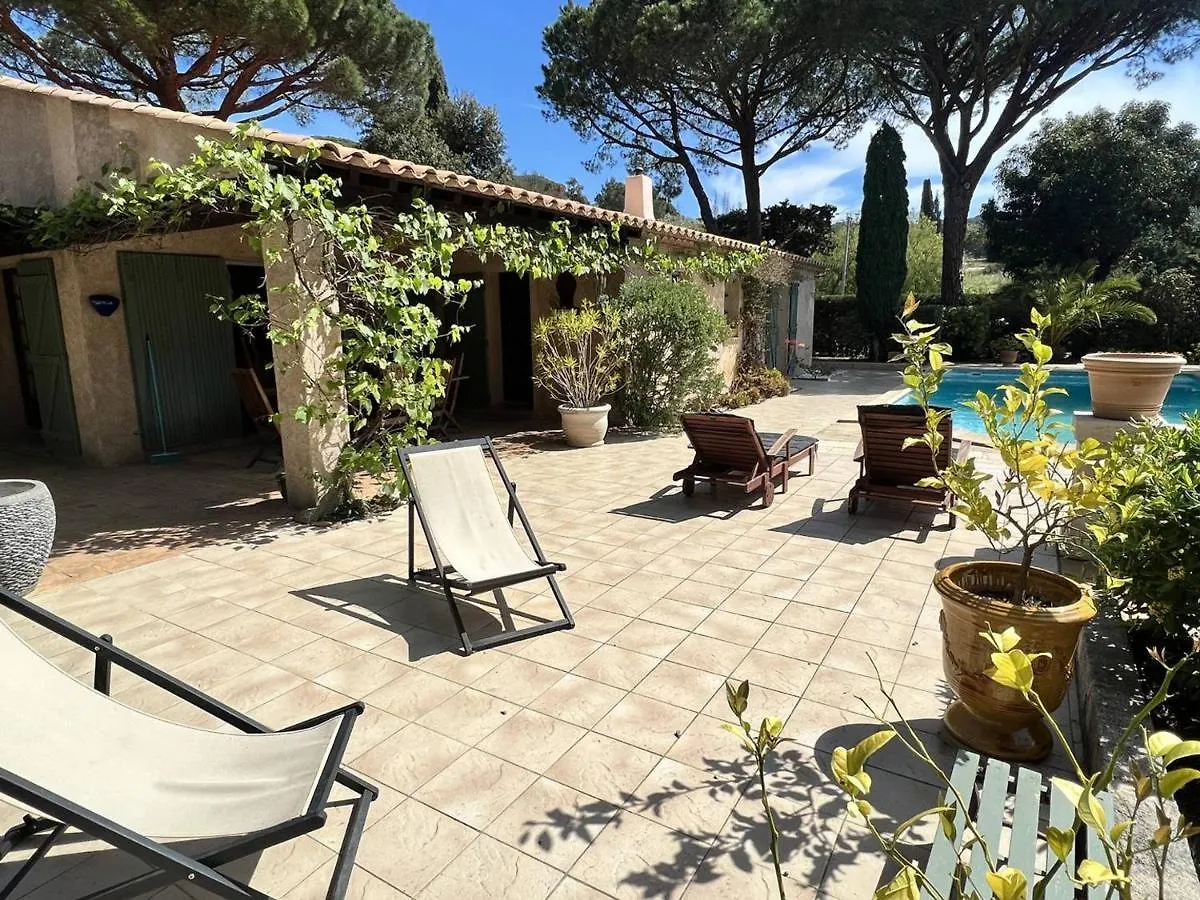 Villa Maison 4 Chambres Avec Piscine, Jardin Arbore & Plage A 600M - La Croix-Valmer - Fr-1-726-19